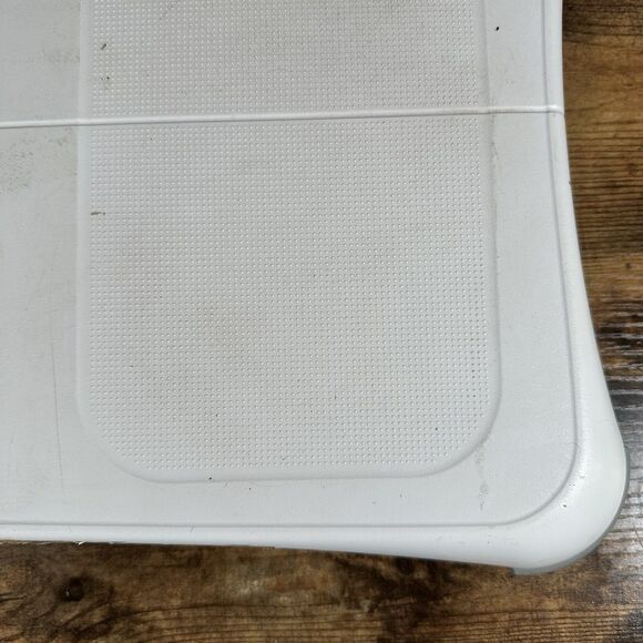 UNTESTED Wii Fit Balance Board ONLY RVL-021 *GREAT CONDITION* *READ CONDITION* - Picture 4 of 16